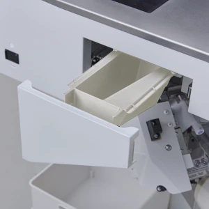Detachable hopper